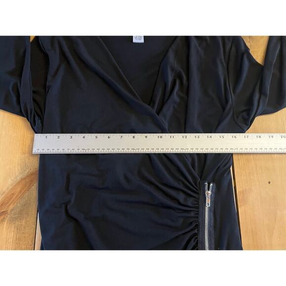 Carmen Marc Valvo Women's Black Rushed Zipper Detail Blouse.Top. Size XL - Picture 6 of 8